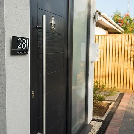 Panorama House, Delightful 2-Bedroom Flat 1, Oxford Kidlington Exterior photo